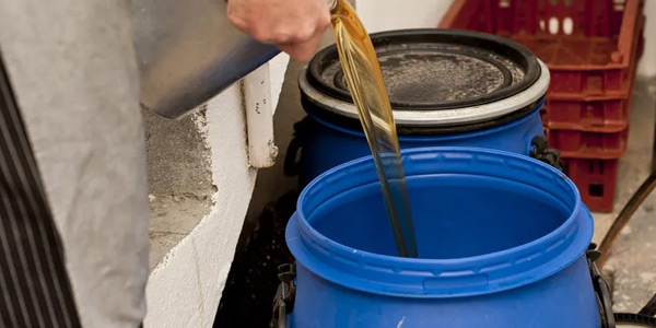 Recolección de aceite vegetal usado